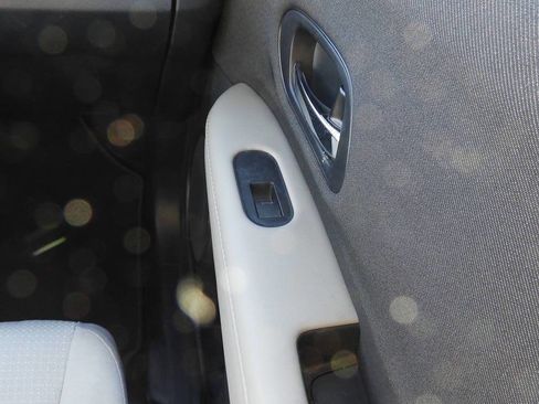 Used 2020 Honda HR-V LX image 40