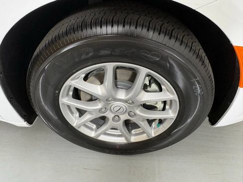 New 2026 Chrysler Pacifica Select FWD image 11