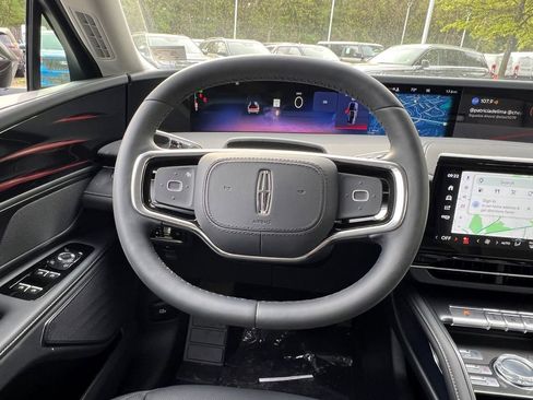 New 2026 Lincoln Nautilus Premier image 13