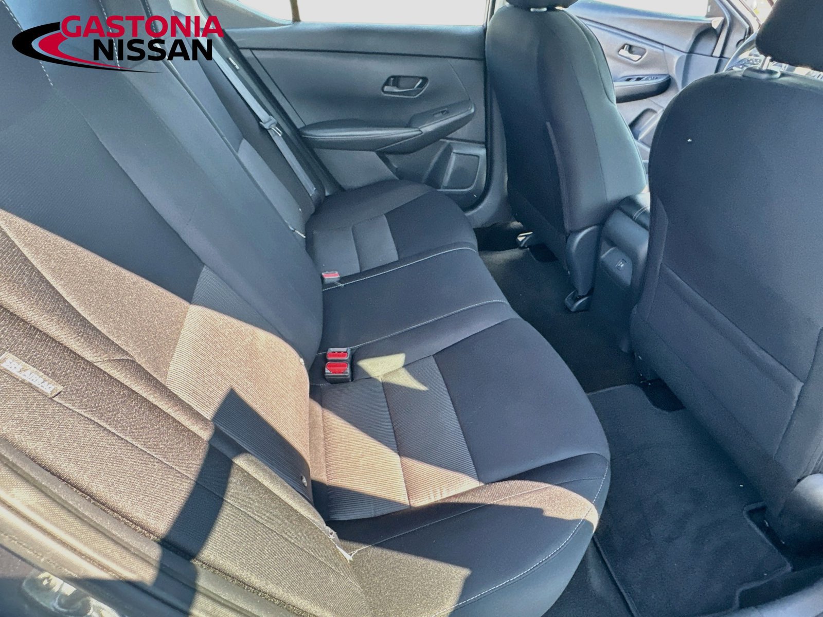 Used 2024 Nissan Sentra SV FWD image 34