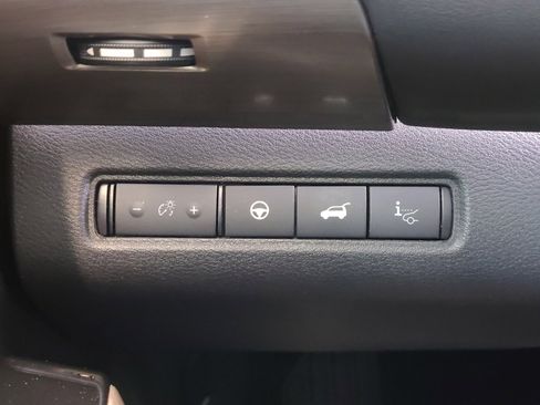 Used 2023 Nissan Pathfinder Platinum w/ Black Appearance Package FWD image 31