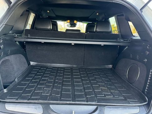 Used 2018 Jeep Grand Cherokee Overland image 8