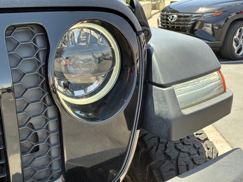 Used 2023 Jeep Wrangler Unlimited w/ Cold Weather Group AWD/4WD image 12