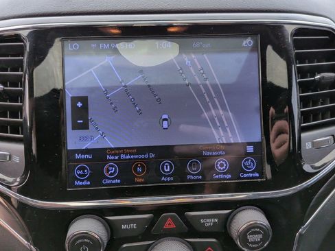 Used 2020 Jeep Grand Cherokee Limited image 26