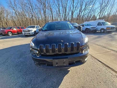 Used 2016 Jeep Cherokee Latitude image 12