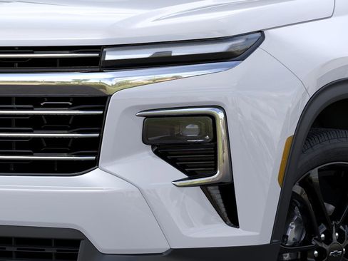New 2026 Chevrolet Traverse LT w/ LPO, Floor Liner Package FWD image 10