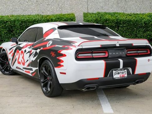 Used 2021 Dodge Challenger R/T image 9