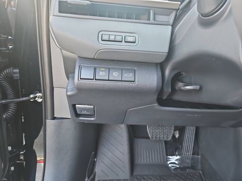 Used 2026 Toyota bZ FWD image 23