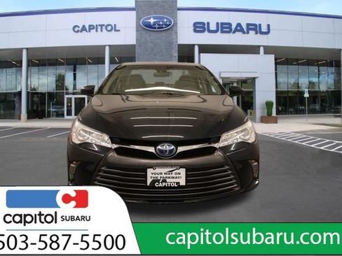 Used 2017 Toyota Camry XLE w/ Moonroof Package FWD image 8