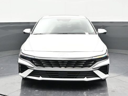 Used 2024 Hyundai Elantra Limited FWD image 8