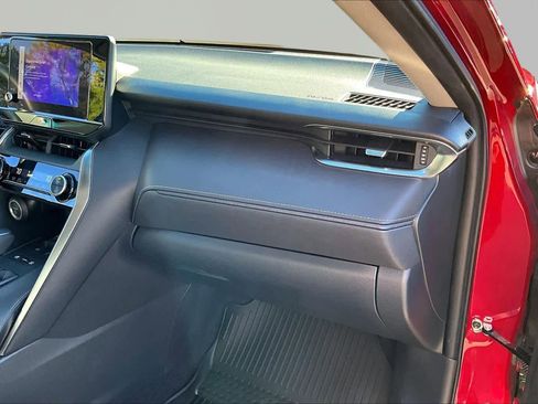Certified 2024 Toyota Venza LE AWD/4WD image 19