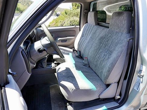 Used 2003 Toyota Tacoma 2WD Regular Cab image 16