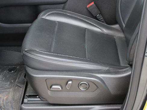 Used 2021 GMC Yukon XL Denali image 16