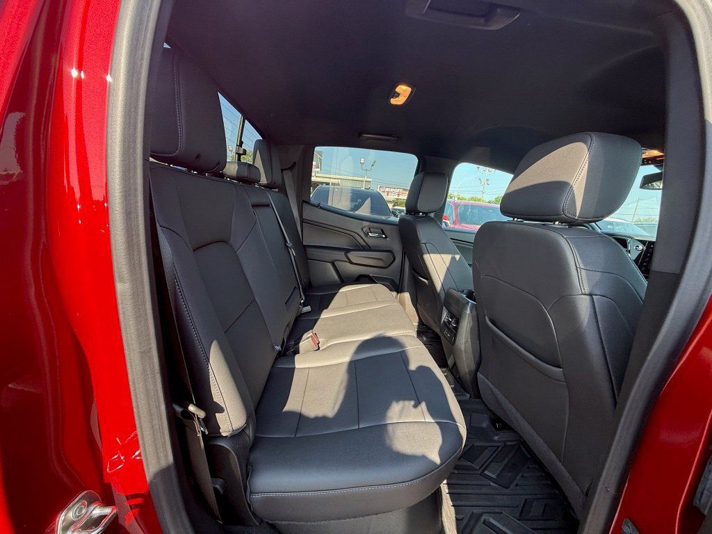 Used 2024 Chevrolet Colorado LT w/ LT Convenience Package III RWD image 20