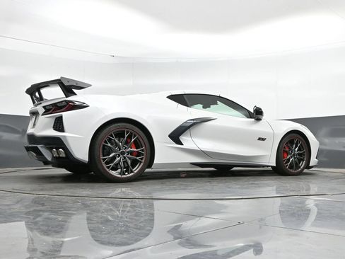 Used 2023 Chevrolet Corvette Stingray Premium Cpe w/ Z51 Performance Package RWD image 33
