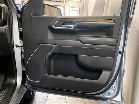 Used 2023 Chevrolet Silverado 1500 LT AWD/4WD image 12