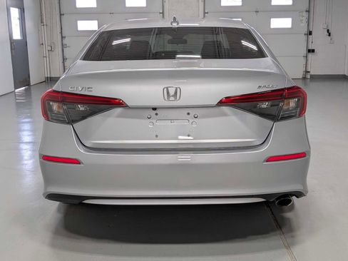 Used 2023 Honda Civic Sport image 9