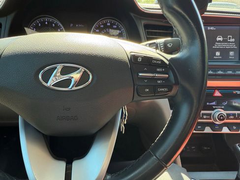 Used 2020 Hyundai Elantra Value Edition w/ Winter Weather Package FWD image 19