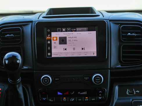 Used 2023 RAM ProMaster 3500 FWD image 14