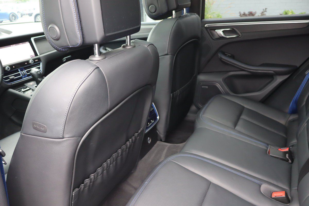 Used 2023 Porsche Macan GTS w/ Premium Package Plus AWD/4WD image 32