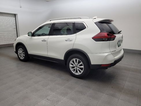 Used 2018 Nissan Rogue SV AWD/4WD image 3
