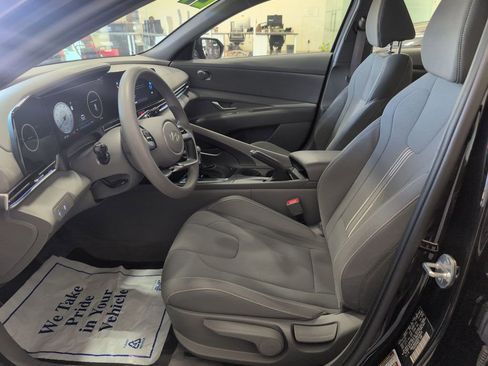 Certified 2024 Hyundai Elantra SEL FWD image 10