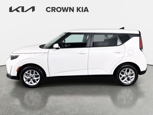 Certified 2025 Kia Soul LX w/ LX Technology Package FWD image 8