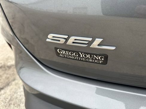 Used 2024 Ford Edge SEL w/ Convenience Package image 12