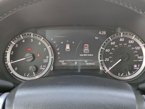 Used 2023 Toyota Highlander LE image 27