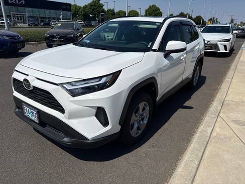 Used 2025 Toyota RAV4 XLE w/ Convenience Package AWD/4WD image 3