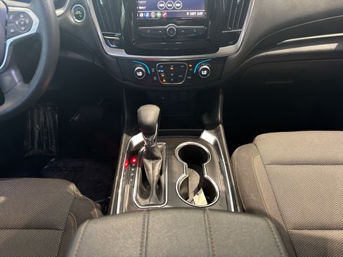 Used 2021 Chevrolet Traverse LS w/ LPO, Black Accent Package FWD image 18