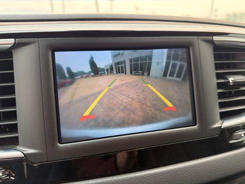 Used 2024 Chrysler Voyager LX FWD image 16
