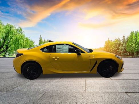 New 2026 Subaru BRZ Series.Yellow RWD image 3