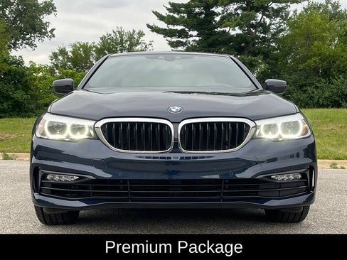 Used 2018 BMW 540i xDrive w/ Premium Package AWD/4WD image 2