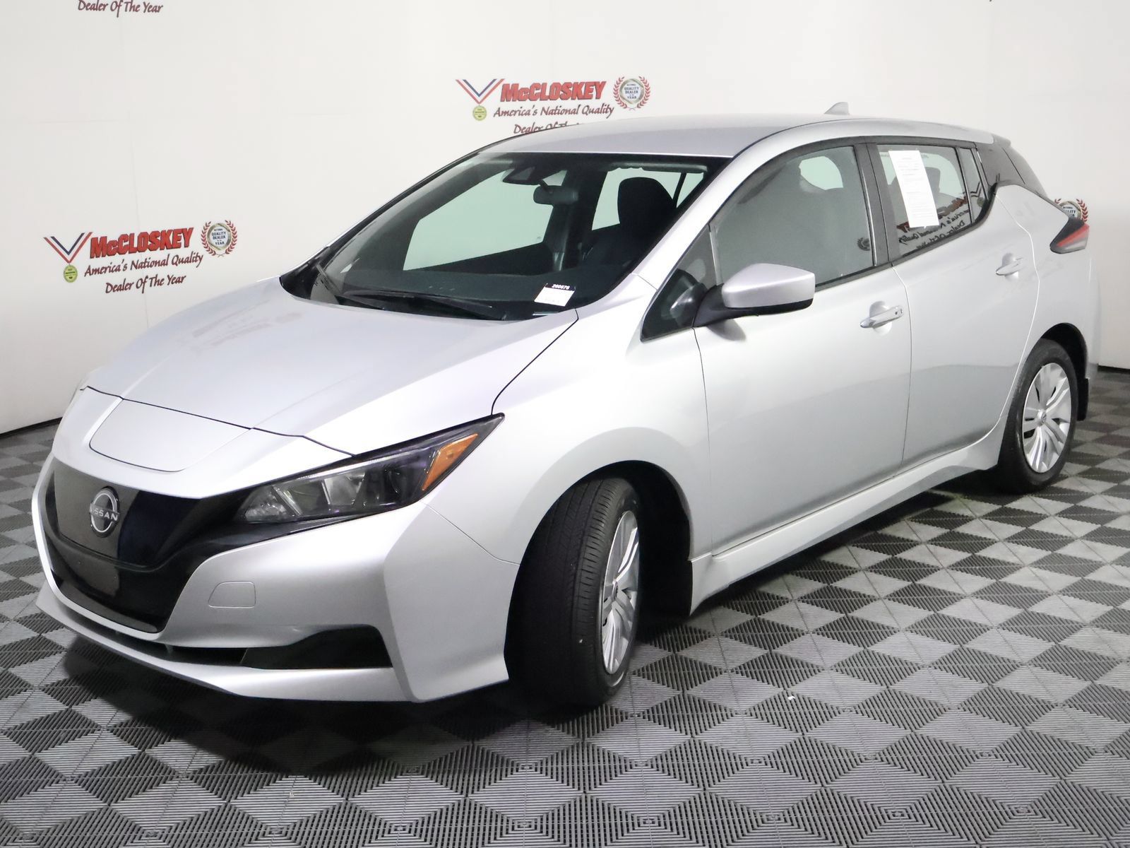 Used 2025 Nissan Leaf S FWD image 15