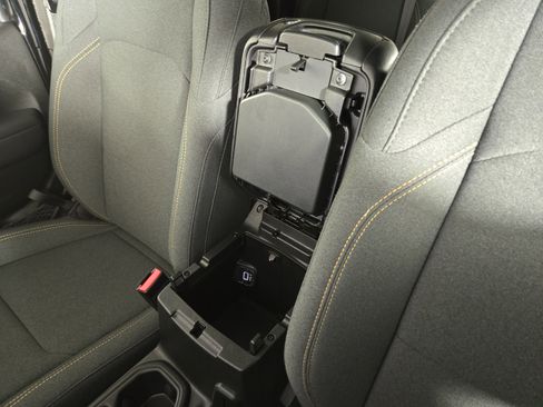 Certified 2025 Jeep Gladiator Sport image 28