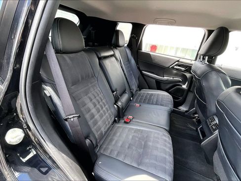 Used 2024 Mitsubishi Outlander SE AWD/4WD image 23