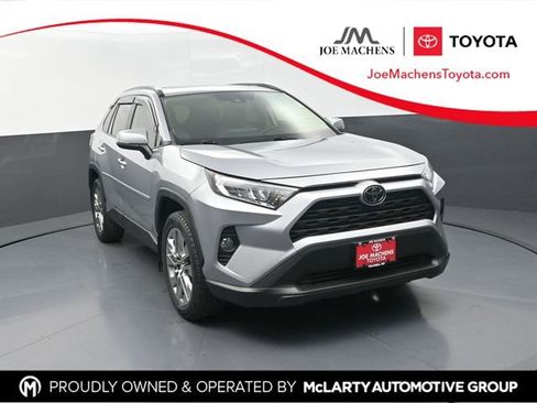 Used 2019 Toyota RAV4 XLE Premium w/ Cold Weather Package AWD/4WD image 1