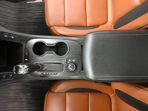 Used 2017 GMC Acadia SLT w/ LPO, Floor Liner Package AWD/4WD image 36