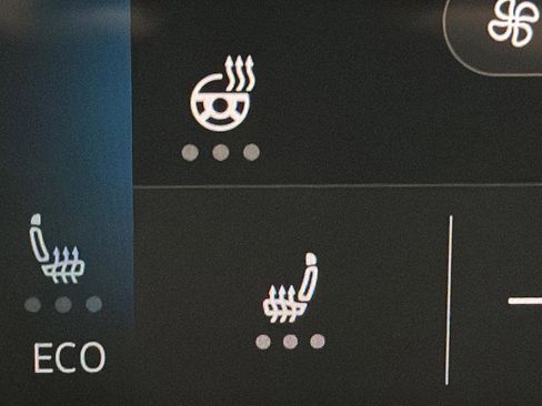 Used 2022 Volkswagen ID.4 Pro S image 28