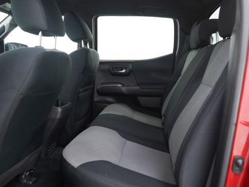 Used 2021 Toyota Tacoma TRD Sport image 18