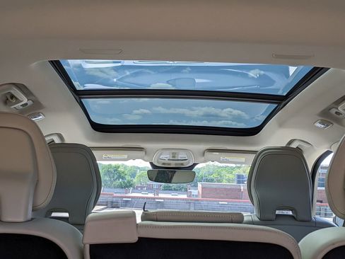 Certified 2023 Volvo XC90 B6 Ultimate w/ Protection Package Premier AWD/4WD image 13