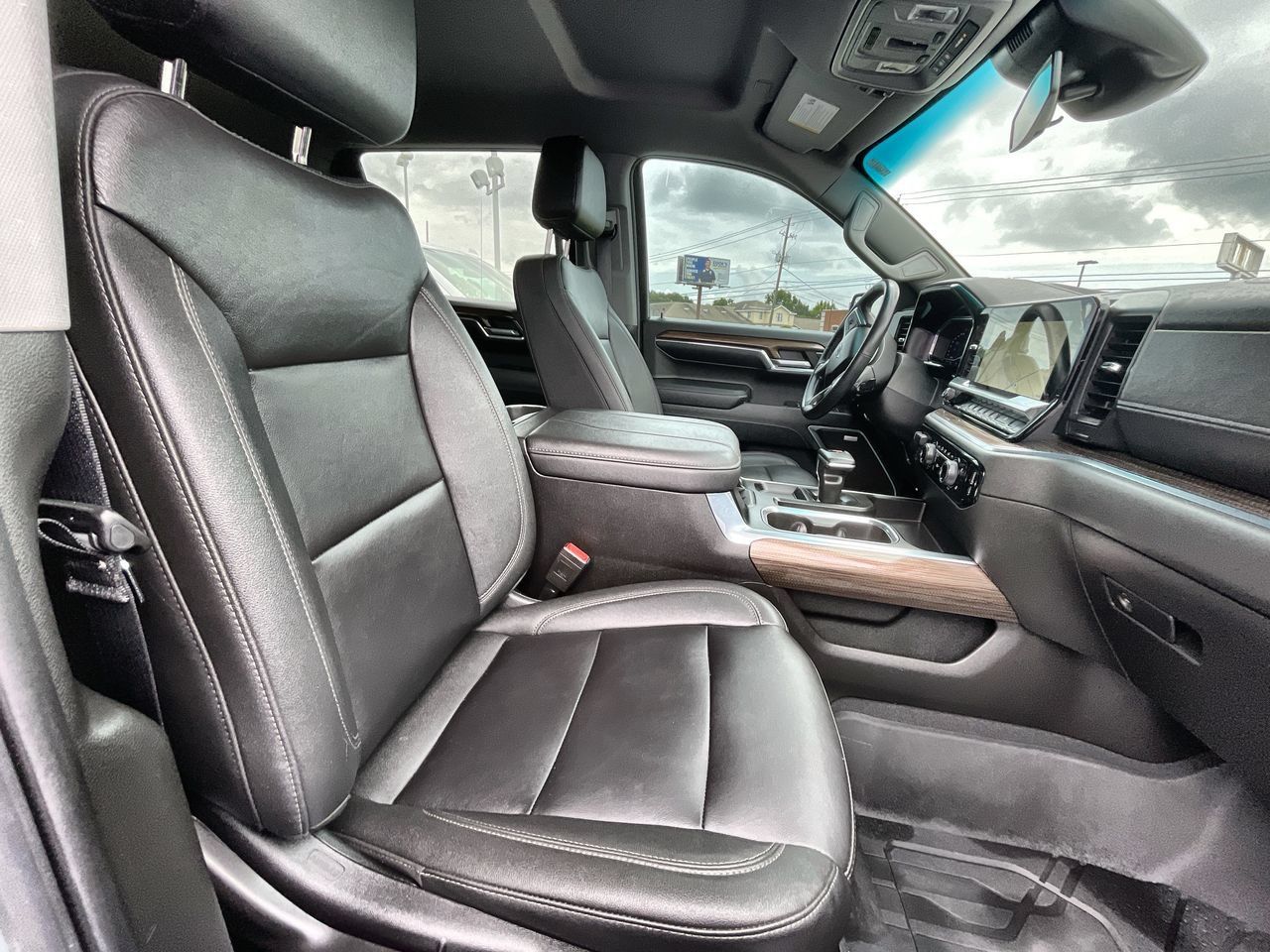 Used 2024 Chevrolet Silverado 1500 RST w/ Convenience Package II AWD/4WD image 28