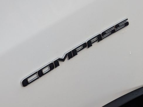 Used 2021 Jeep Compass Limited image 28