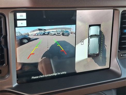 Used 2023 Ford Bronco Outer Banks image 18
