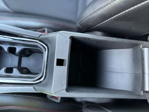 Used 2023 Jeep Compass Trailhawk image 24