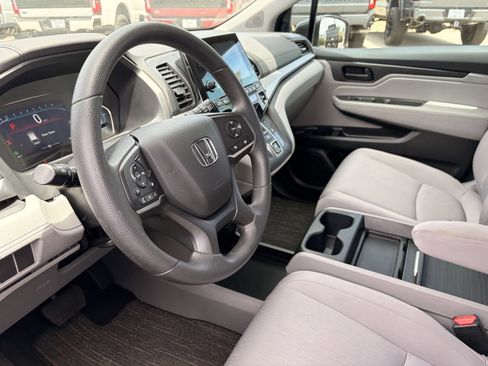Used 2023 Honda Odyssey EX image 15