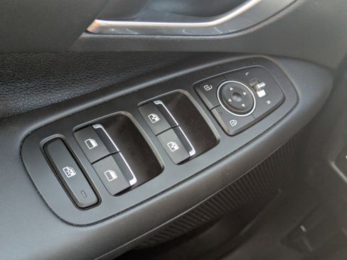 Used 2021 Hyundai Sonata SEL w/ Preferred Accessory Package image 12