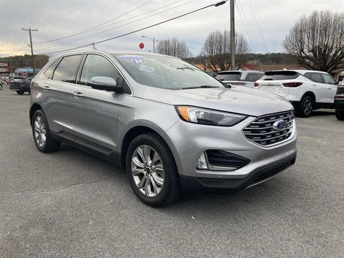 Used 2024 Ford Edge Titanium image 3