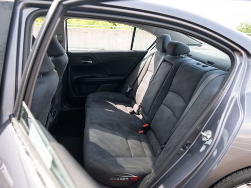 Used 2017 Honda Accord EX image 20